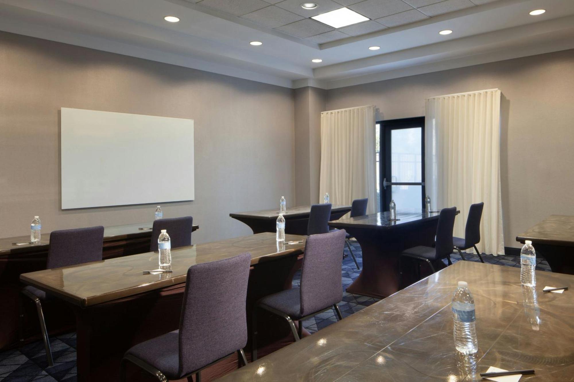Courtyard By Marriott Newark Silicon Valley מראה חיצוני תמונה