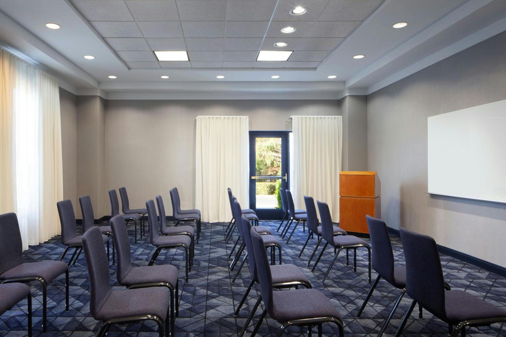 Courtyard By Marriott Newark Silicon Valley מראה חיצוני תמונה